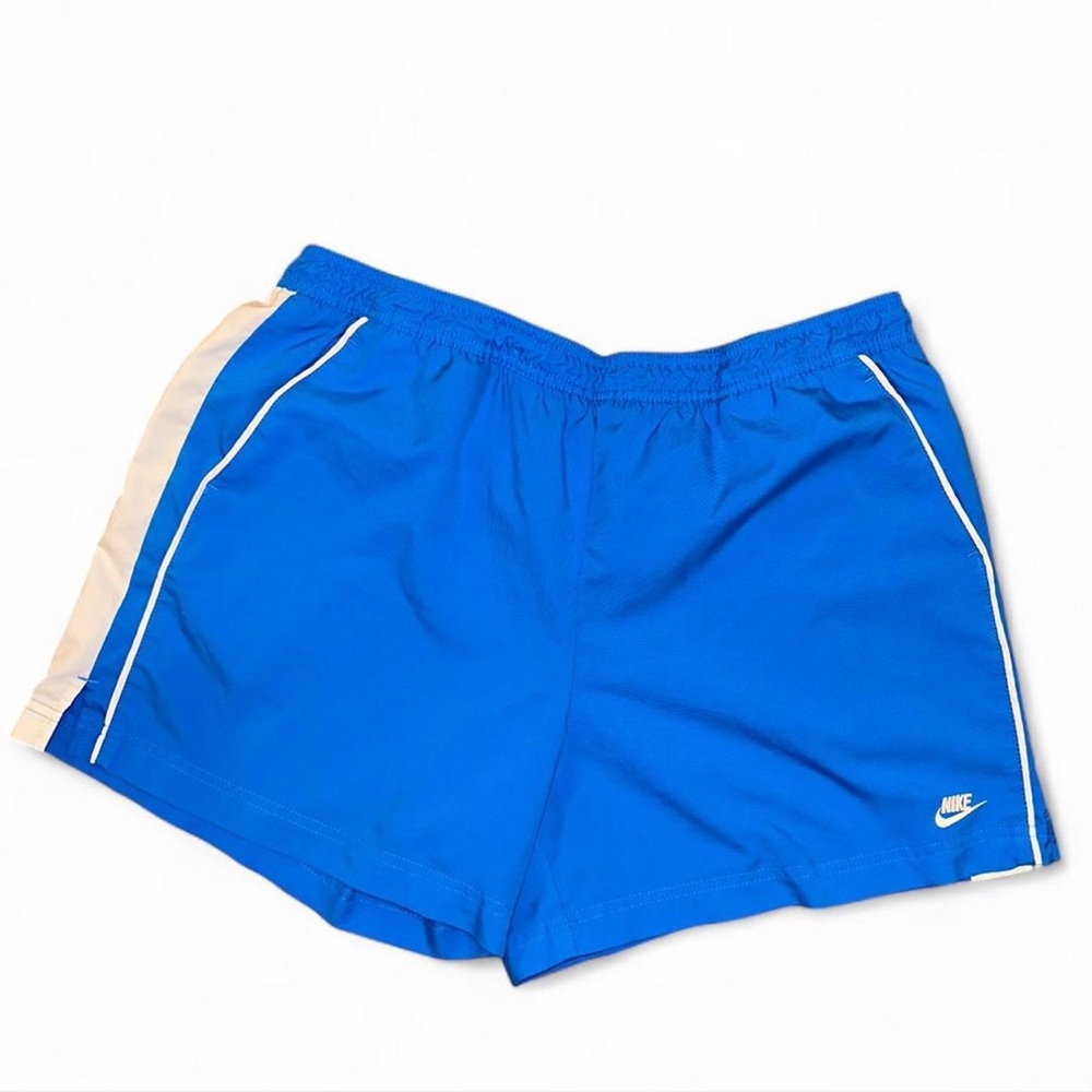 Nike vintage women’s shorts size L